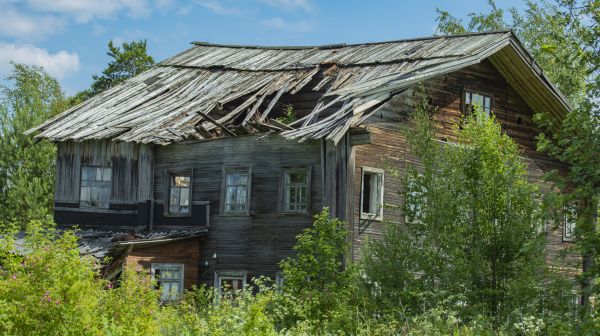 Cottage Demolition in Fairbanks